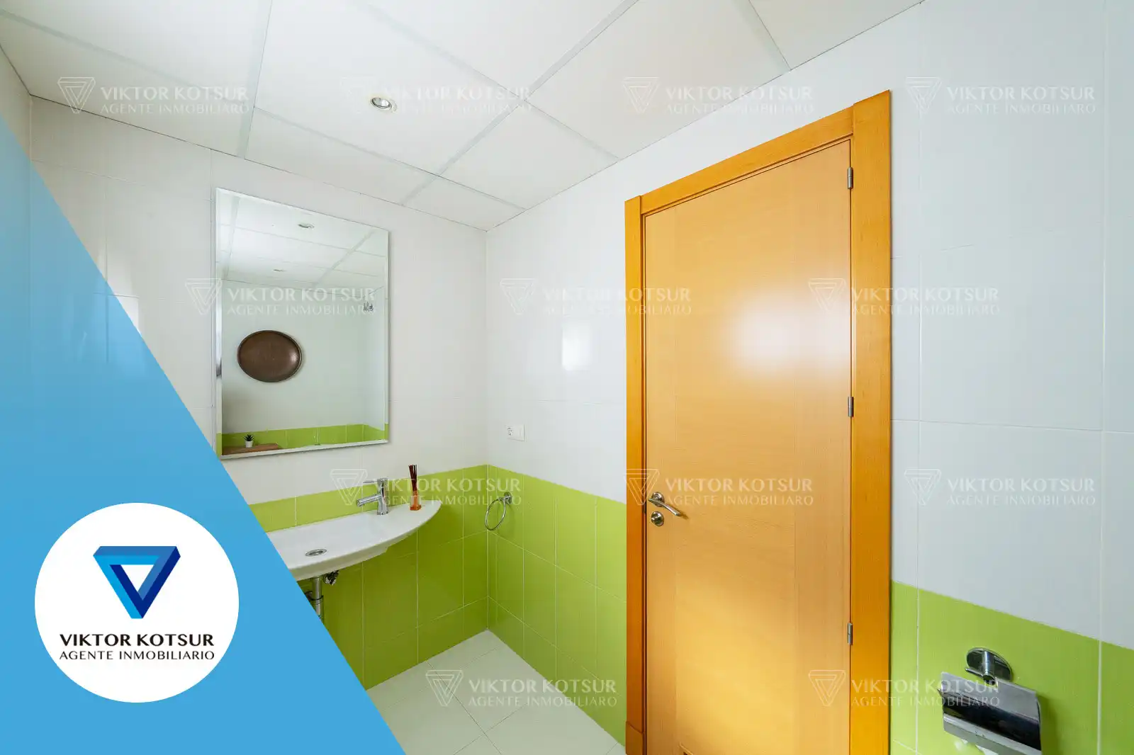 Baño de Ático en venta en Roquetas de Mar con Aire acondicionado, Parquet y Terraza