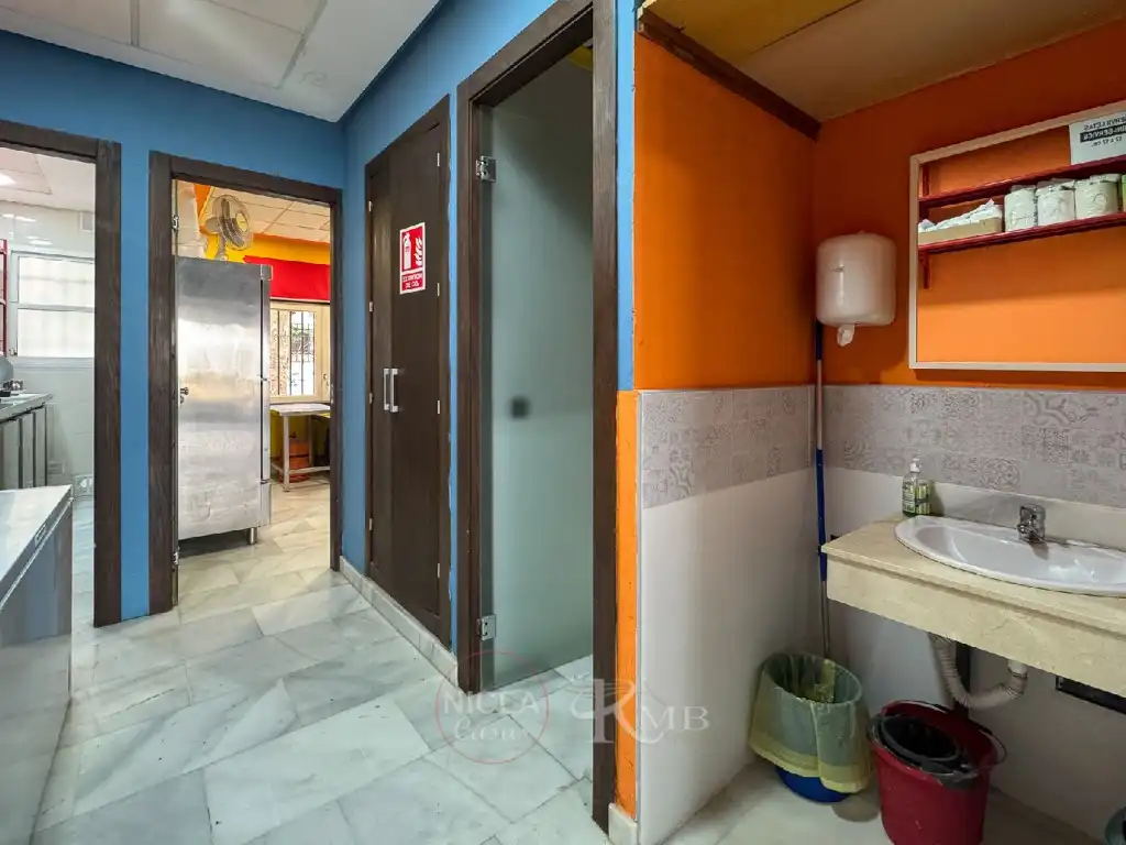 Commercial properties for sale in Vera  with Air Conditioner and Furnished