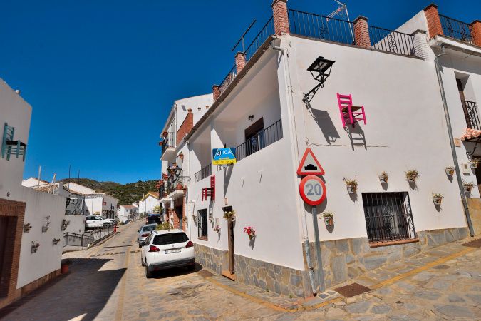 Vista exterior de Casa adosada en venda en Parauta amb Terrassa, Traster i Balcó