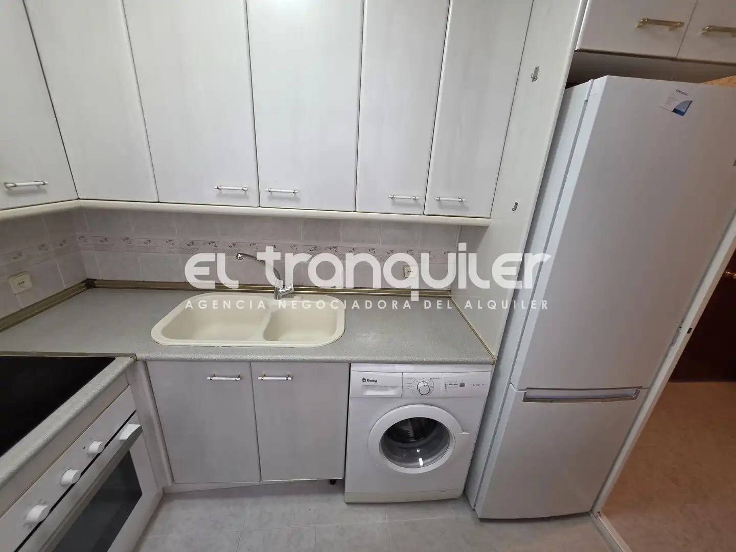 Kitchen of Flat for rent in Madrid  with Air Conditioner, Parquet flooring and Terrace