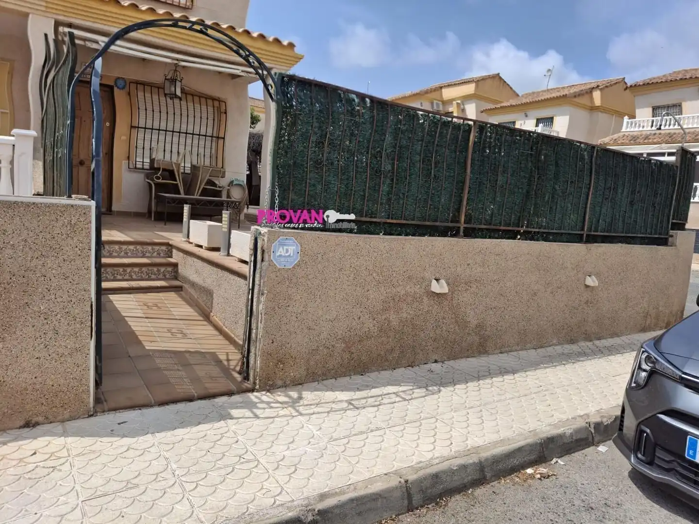 Vista exterior de Casa o xalet en venda en Orihuela amb Terrassa, Traster i Piscina