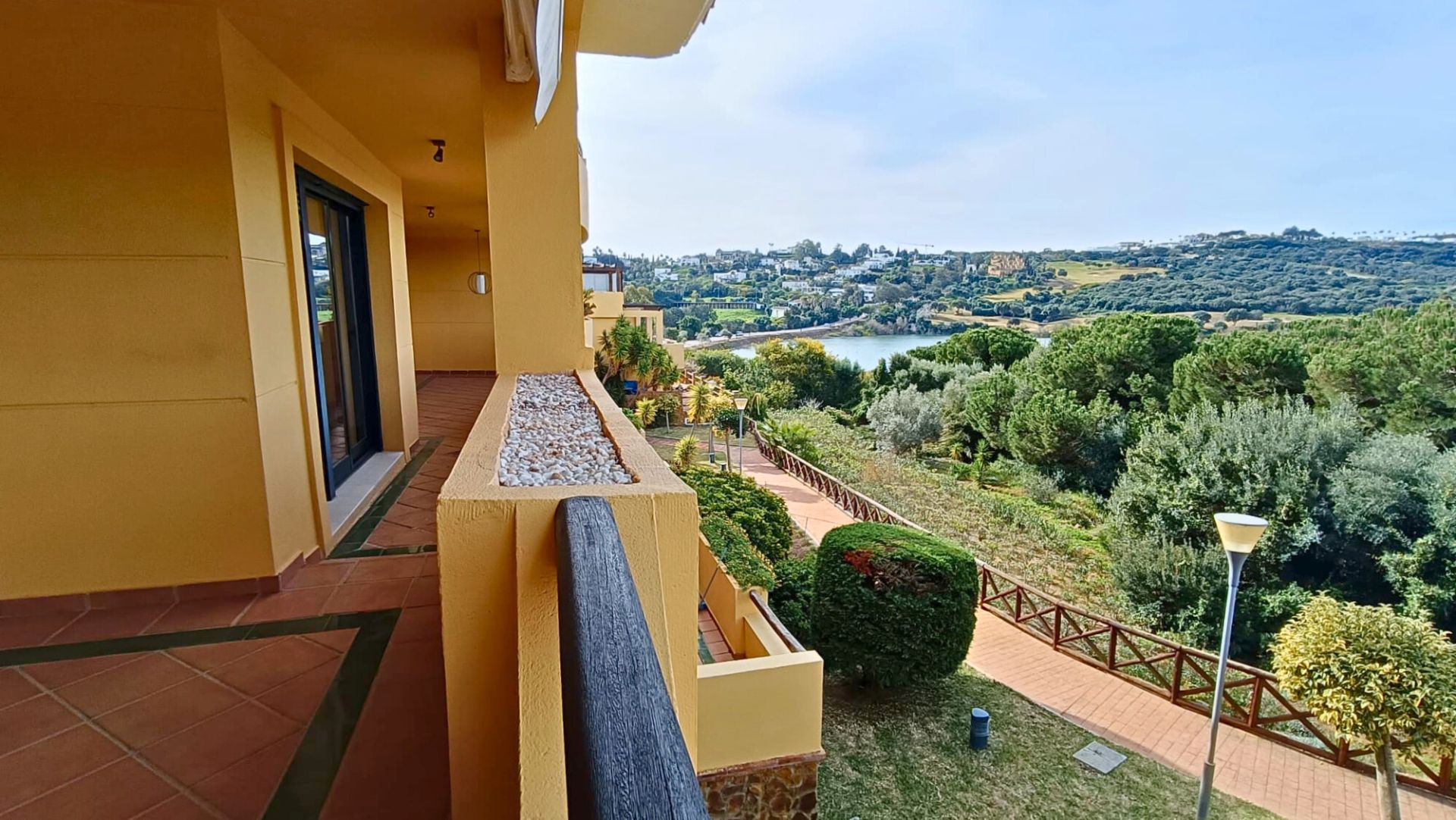 Garden of Flat for sale in Sotogrande  with Air Conditioner, Terrace and Storage room