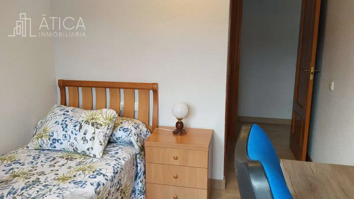 Àtic amb ascensor de lloguer a San Bernardo - Carmelitas - Campus, imagen 9