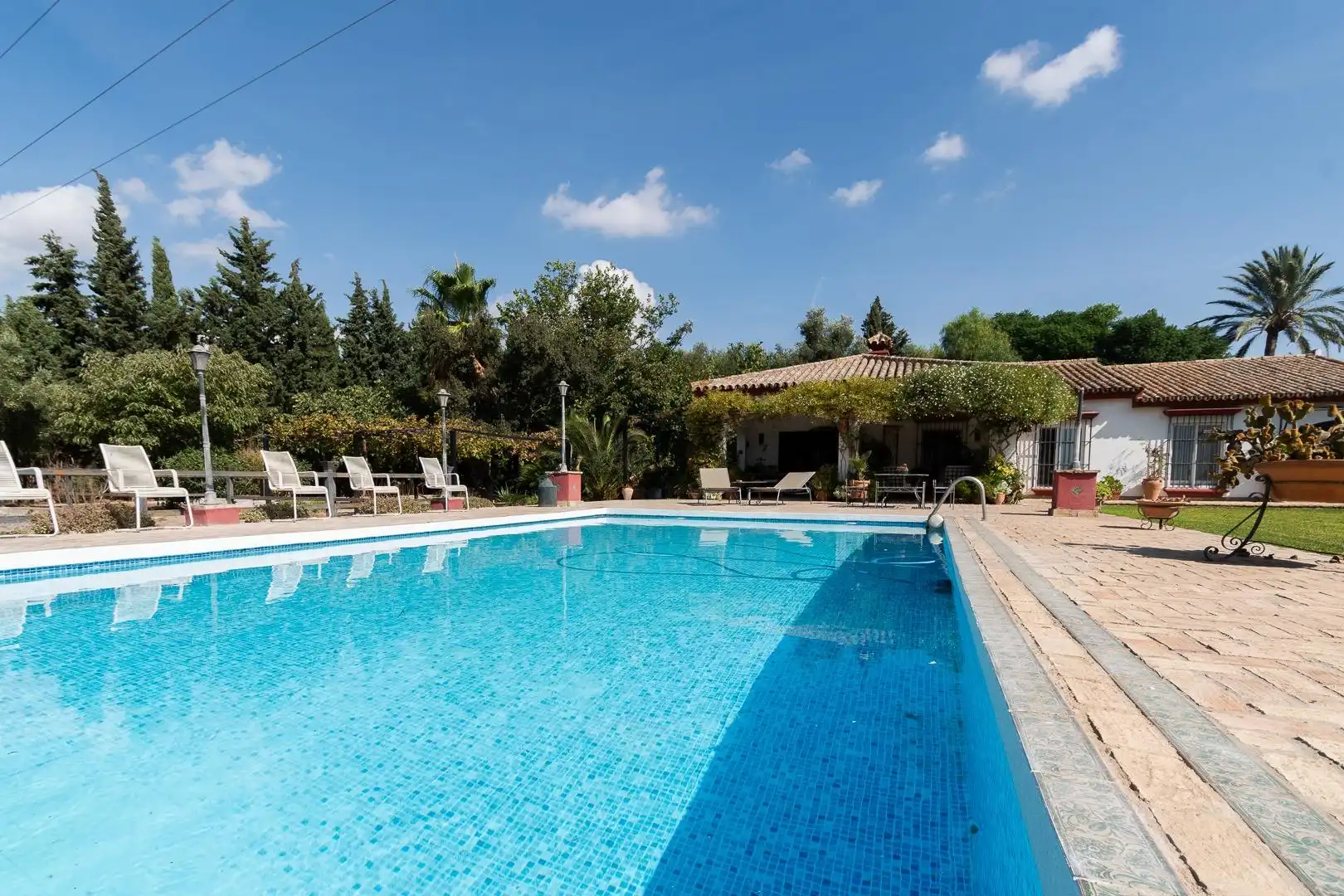 Villa con piscina in vendita a El Retiro - Parque Atlántico - Ronda este