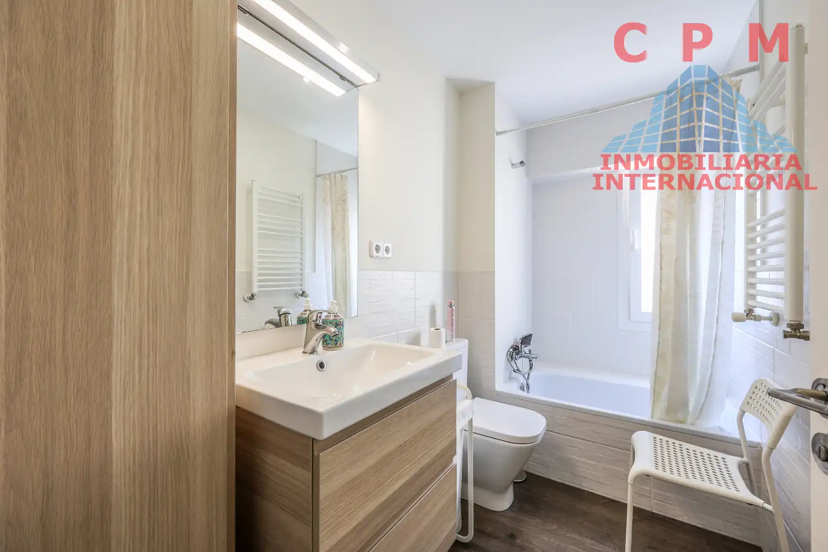Badezimmer von Wohnung zur Miete in Madrid mit Klimaanlage, Heizung und Parkett
