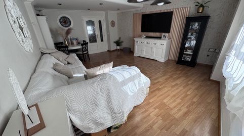 Foto 2 de Piso en venta en Calle San Bartolomé, Las Cruces, Villena