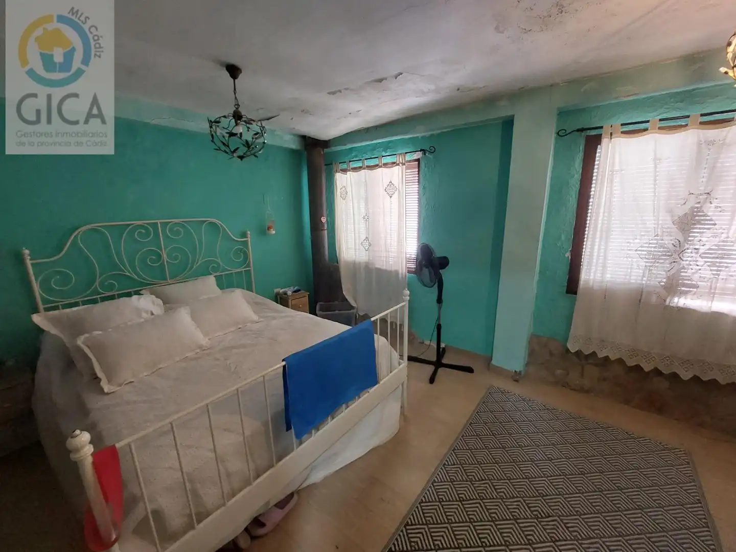 Dormitori de Casa o xalet en venda en Algeciras amb Terrassa