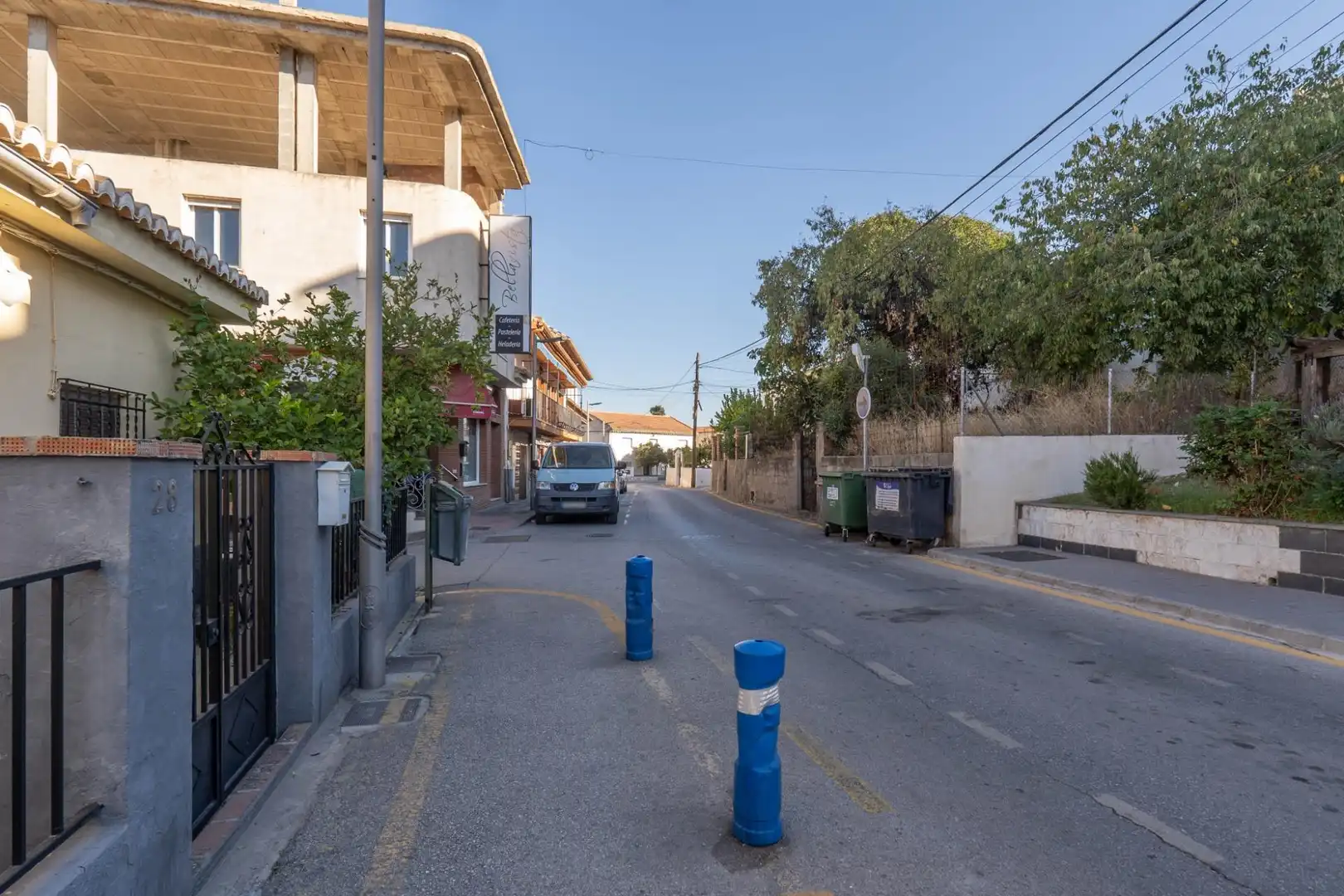 Vista exterior de Local en venta en Cájar