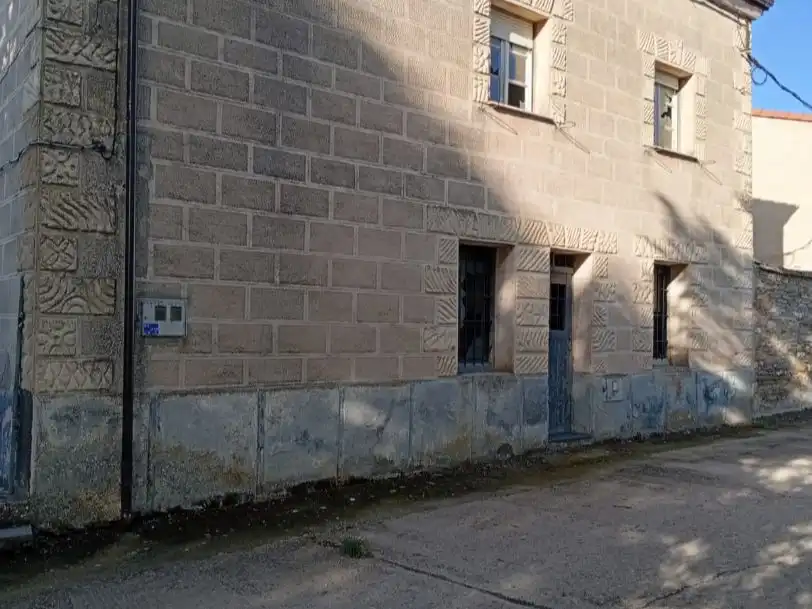 Vista exterior de Casa o chalet en venta en Santa María Ribarredonda, Burgos