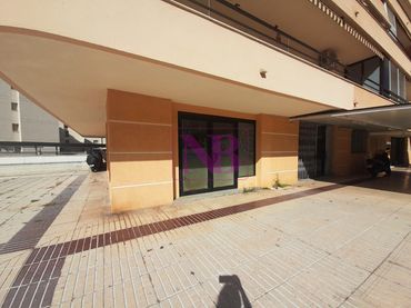 Local commercial à vendre à Carrer d'Enrico Caruso