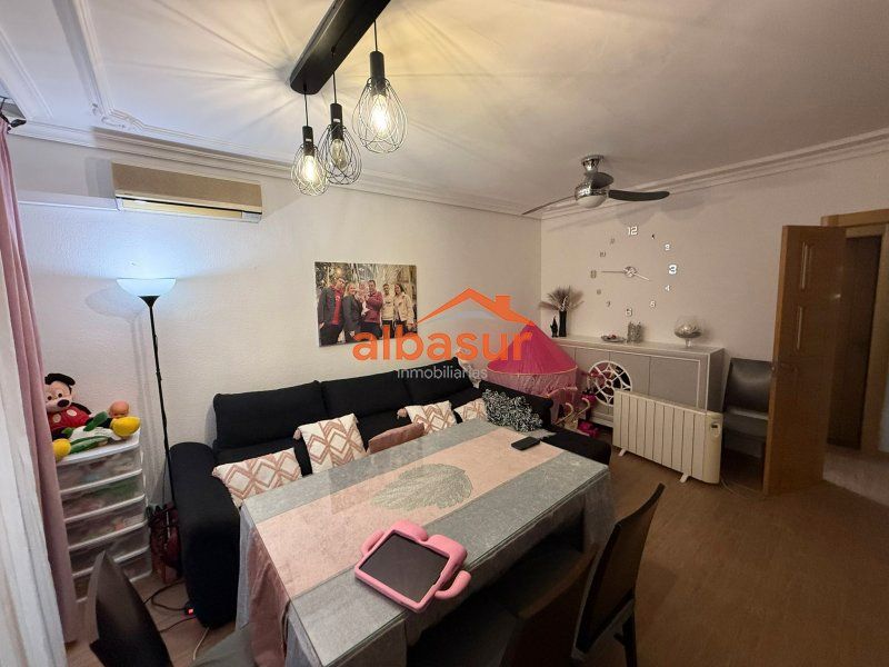 Sala d'estar de Dúplex en venda en  Córdoba Capital amb Aire condicionat, Calefacció i Terrassa