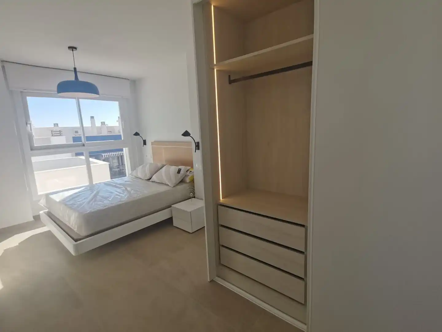 Ático con piscina en venta en Playa de los Locos, imagen 6