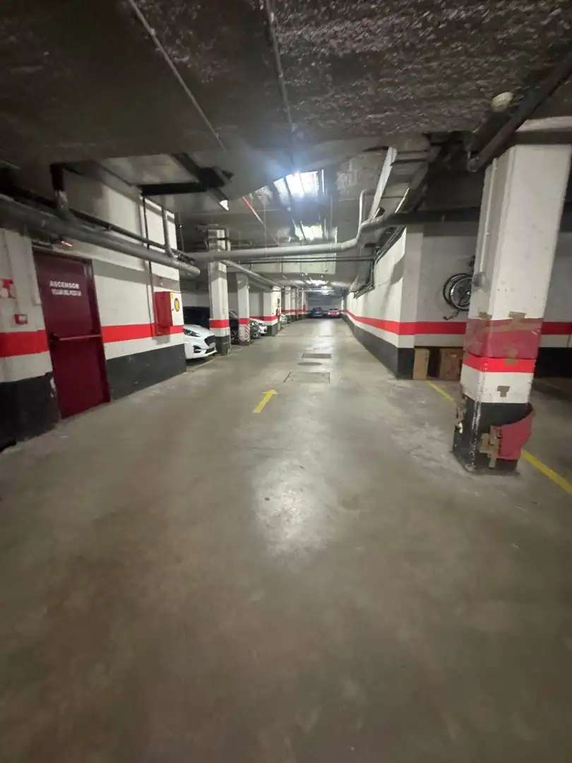 Parkplatz von Wohnung zum Verkauf in Madrid mit Klimaanlage, Heizung und Terrasse