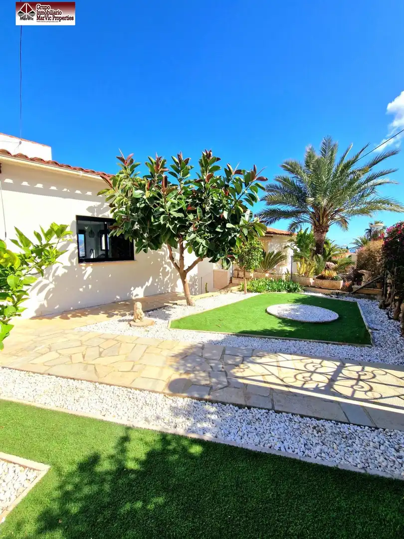 Jardín de Casa o chalet en venta en La Nucia con Aire acondicionado, Calefacción y Jardín privado