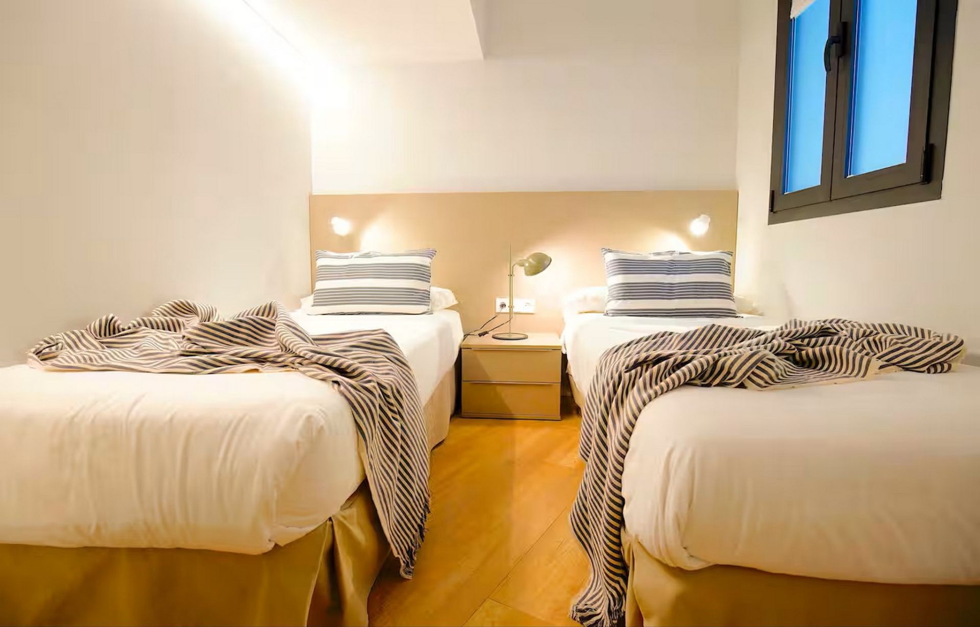 Dormitori de Pis de lloguer en  Palma de Mallorca amb Aire condicionat, Moblat i TV