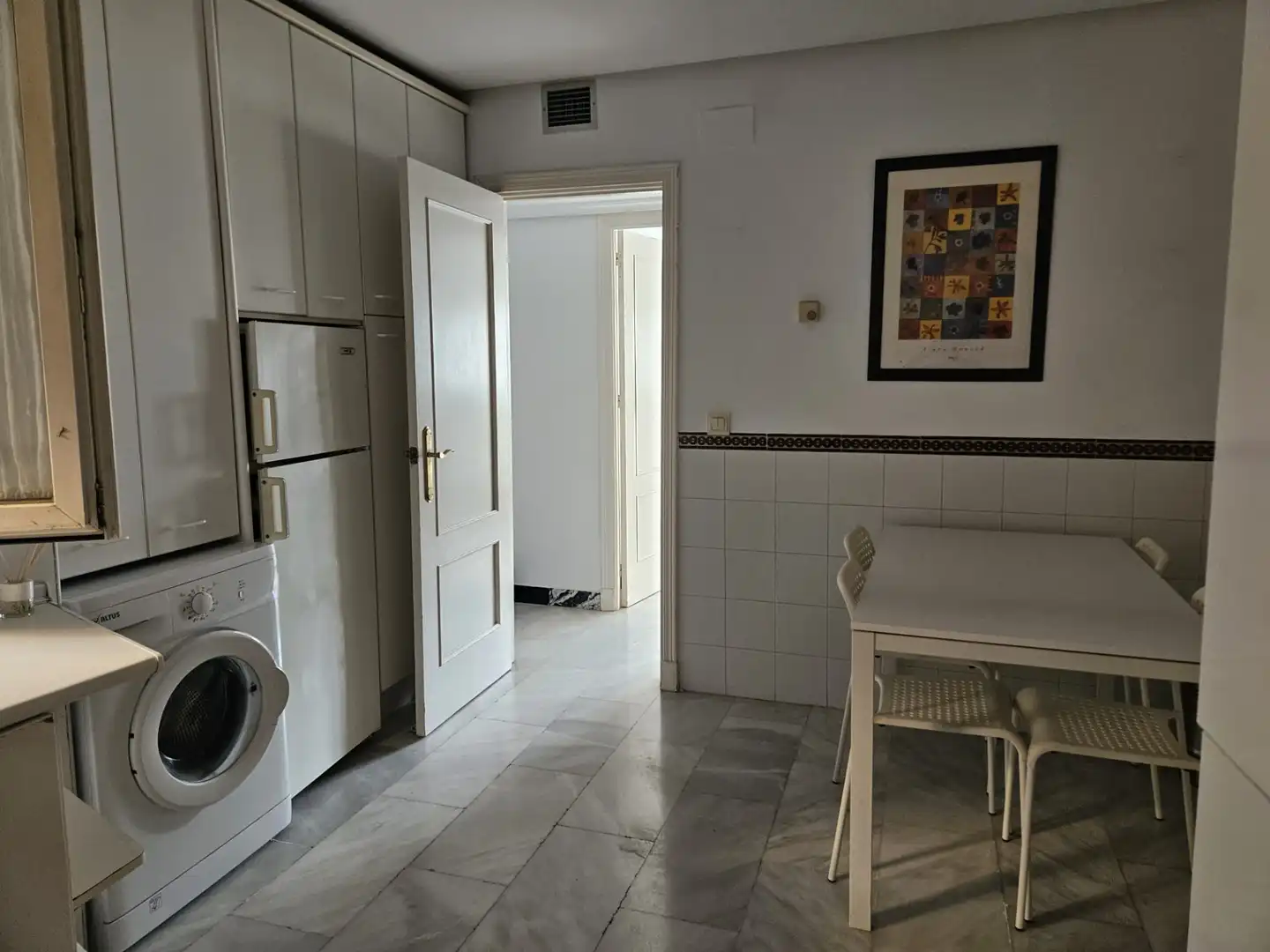 Kitchen of Flat for sale in San Juan de Aznalfarache  with Air Conditioner and Community pool