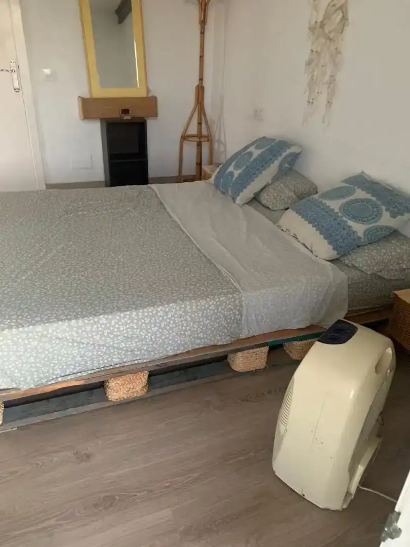 Bedroom of Attic for share in  Palma de Mallorca  with Parquet flooring, Storage room and Furnished