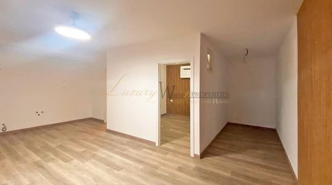 Foto 3 de Apartamento en venta en Avenida Ernesto Sarti, Torviscas Bajo, Adeje
