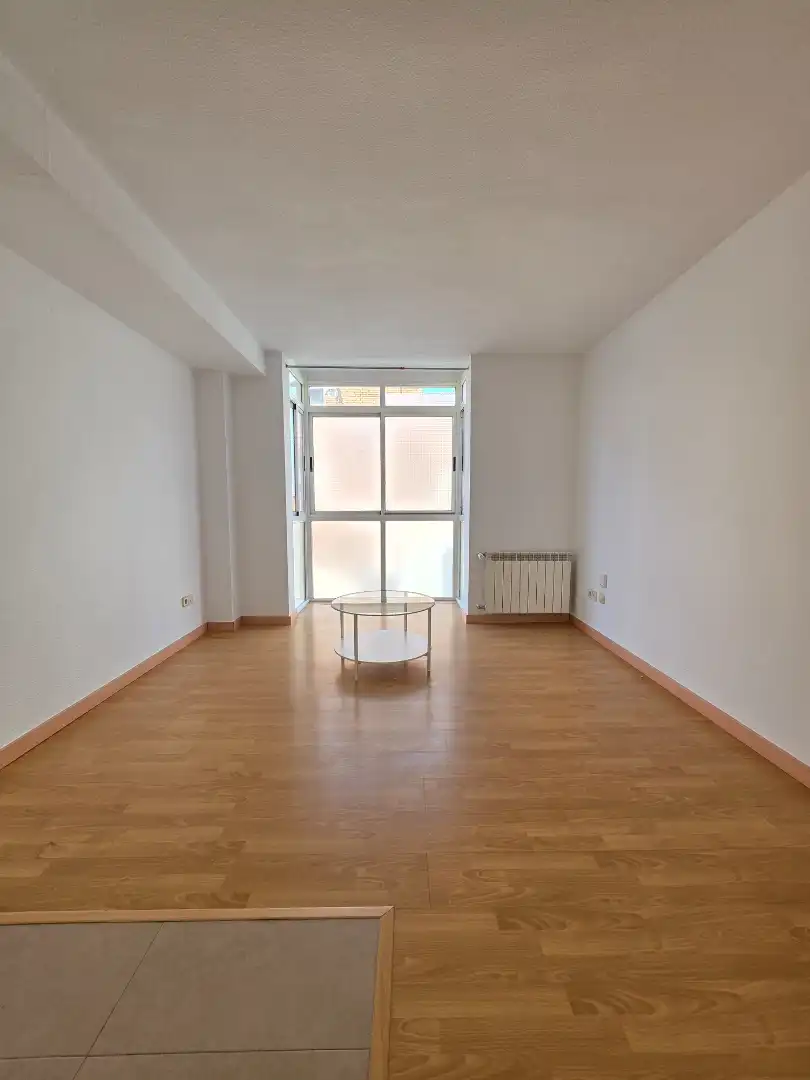 Living room of Flat for sale in Madrid  with Air Conditioner, Heating and Private garden