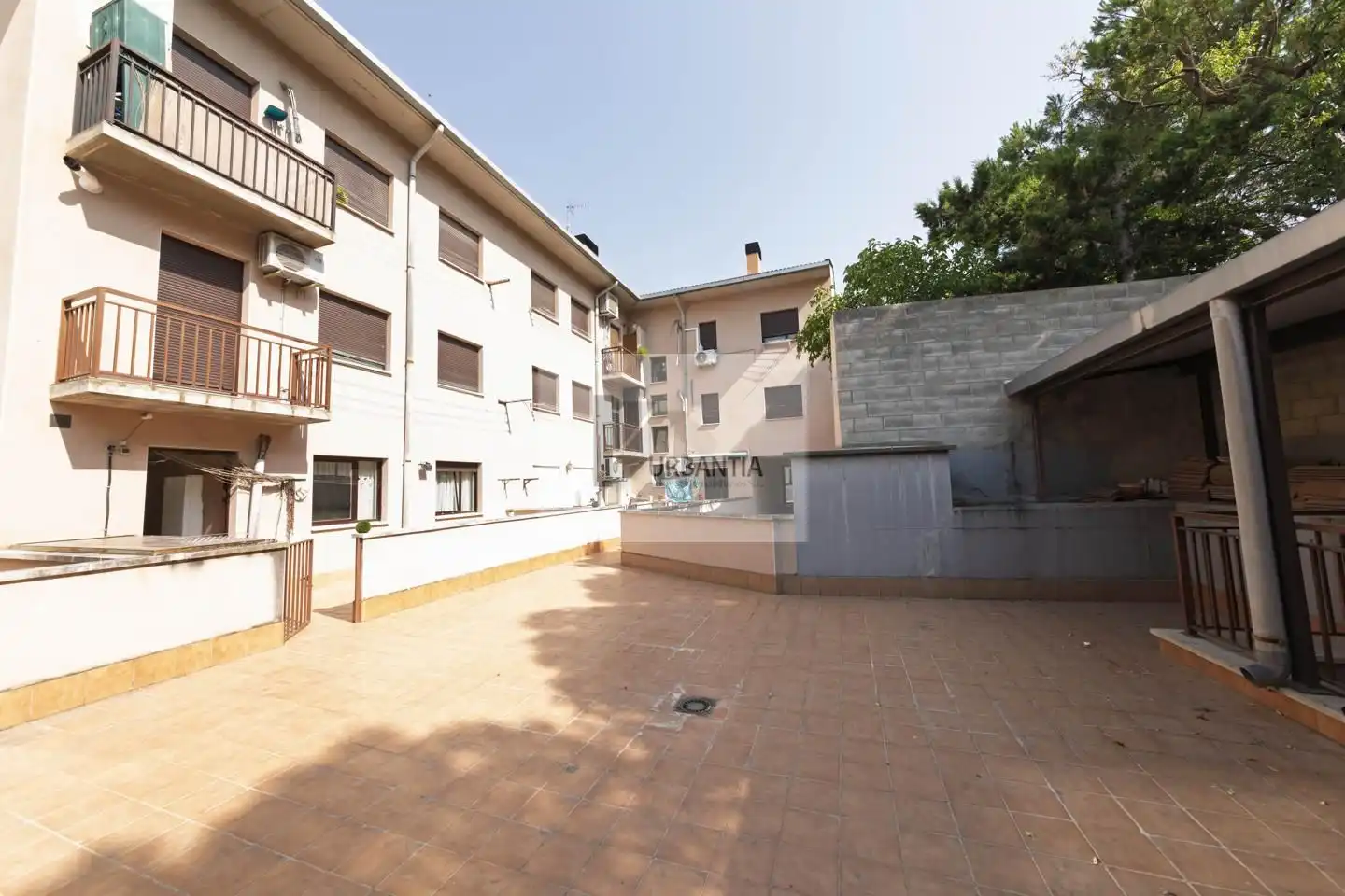 Vista exterior de Planta baja en venta en Larraga con Calefacción, Parquet y Terraza