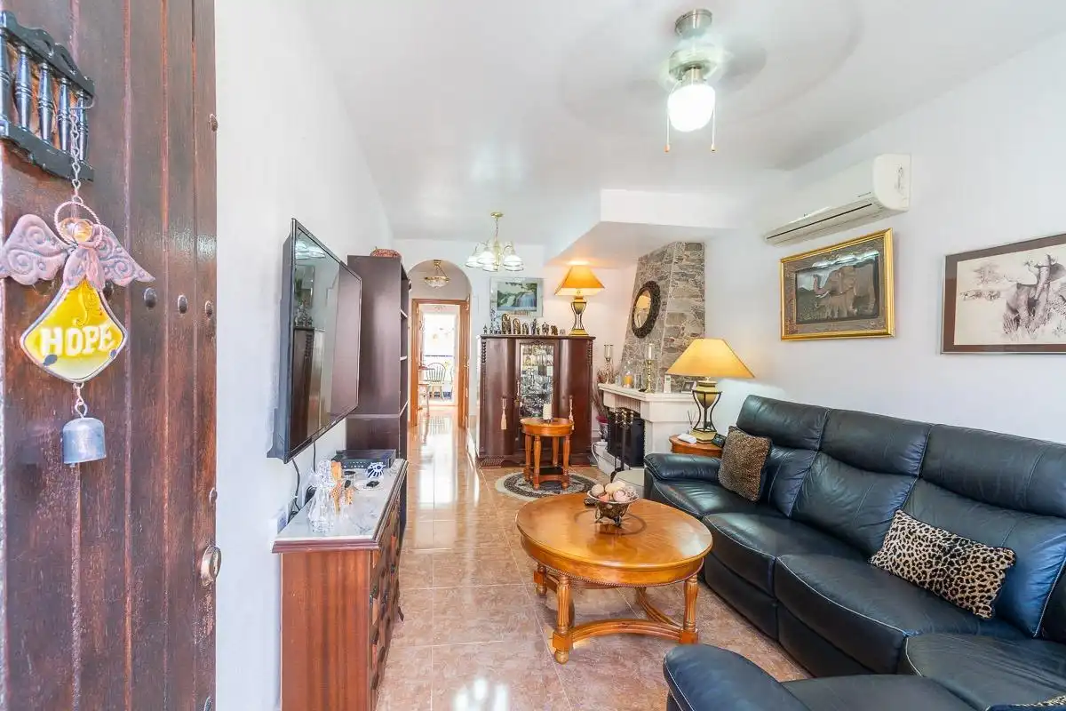 Sala de estar de Casa o chalet en venta en Orihuela con Aire acondicionado, Jardín privado y Trastero