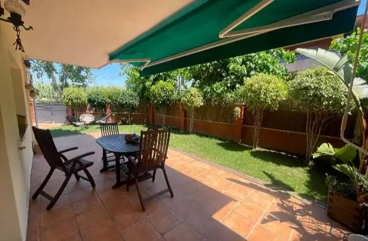 Flat with garden for sale in Carrer del Joncar