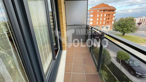 Apartamento con terraza y piscina comunitaria