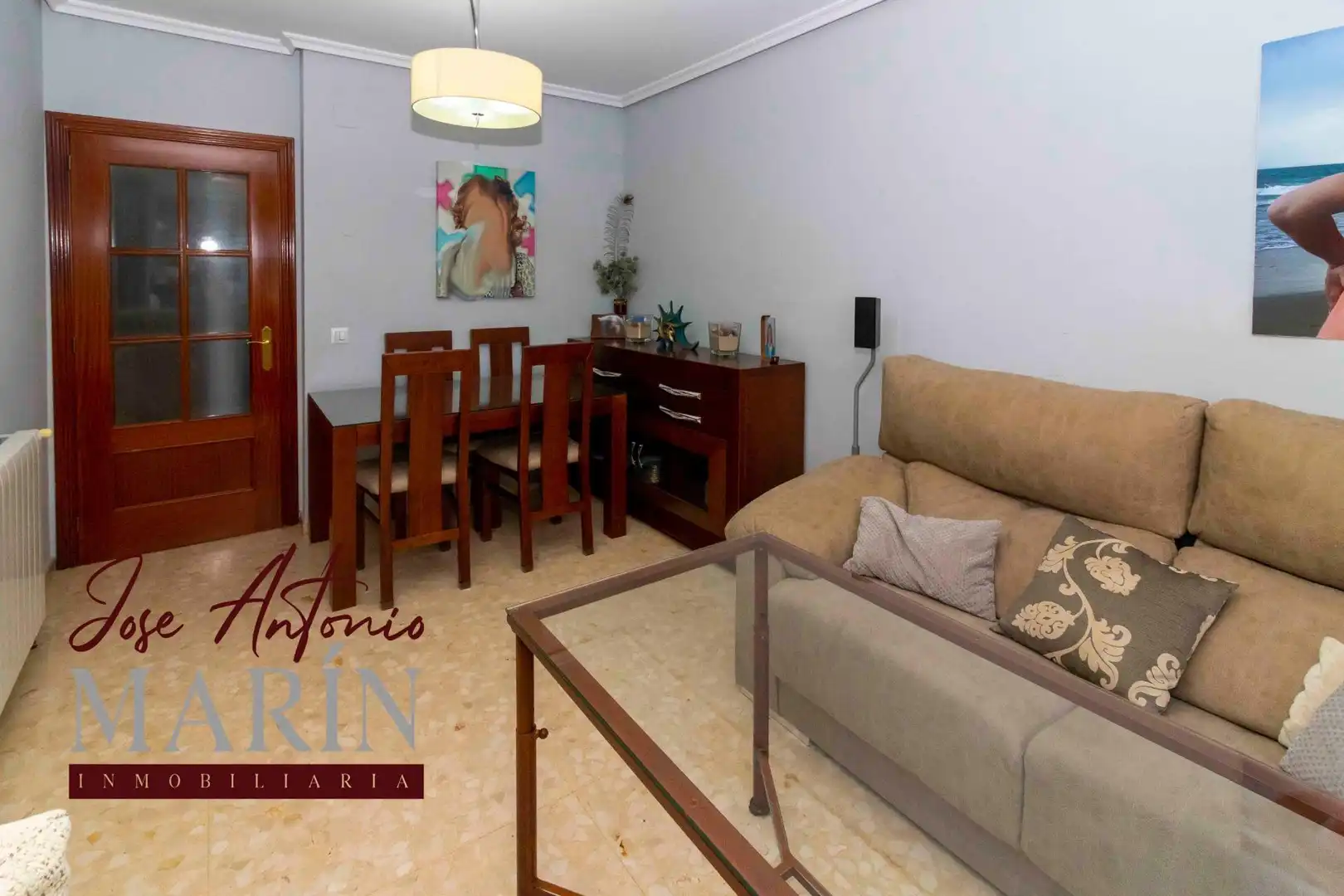 Sala de estar de Casa adosada en venta en Badajoz con Aire acondicionado, Calefacción y Trastero