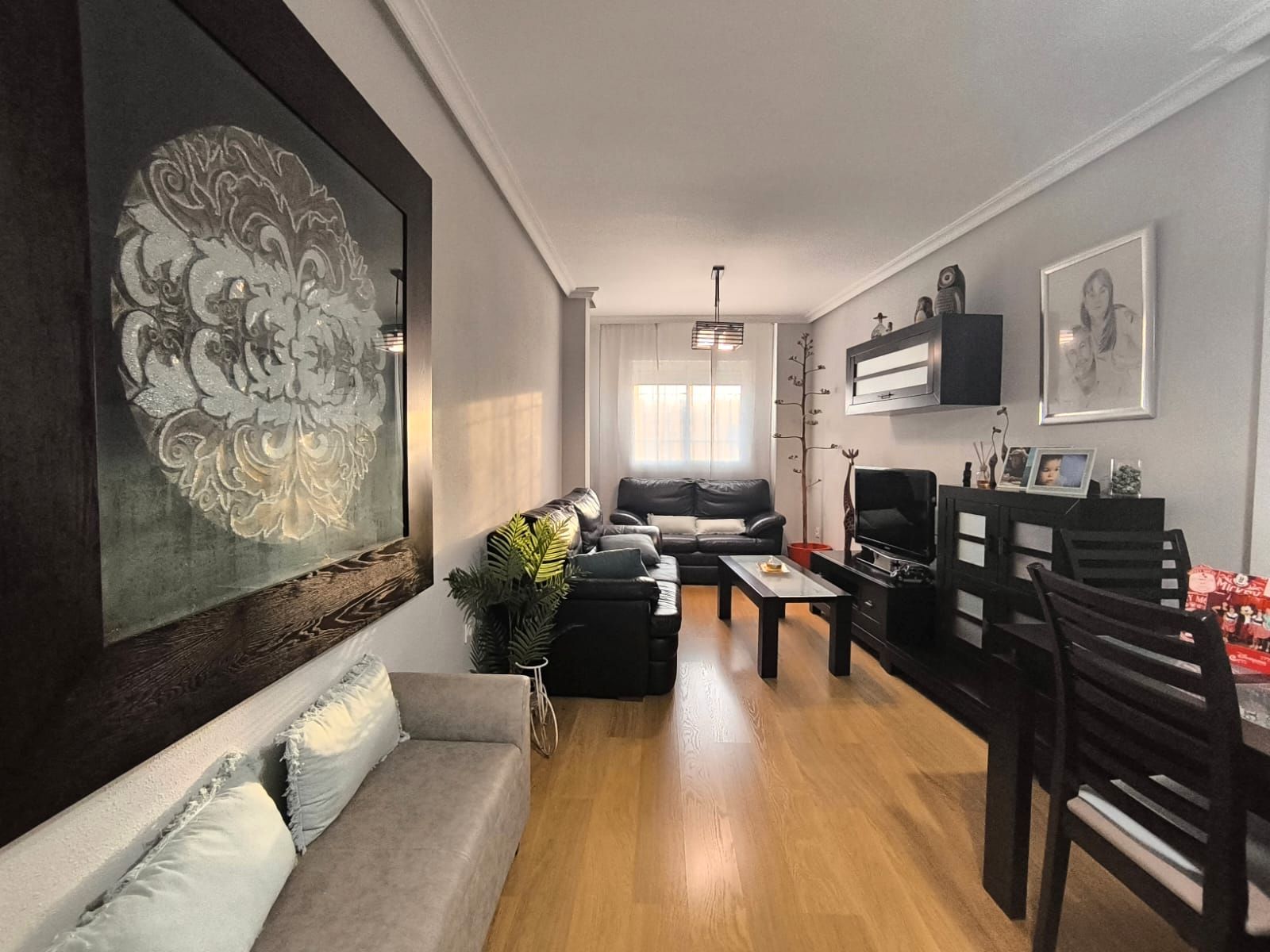 Sala de estar de Piso en venta en  Almería Capital con Aire acondicionado, Calefacción y Parquet