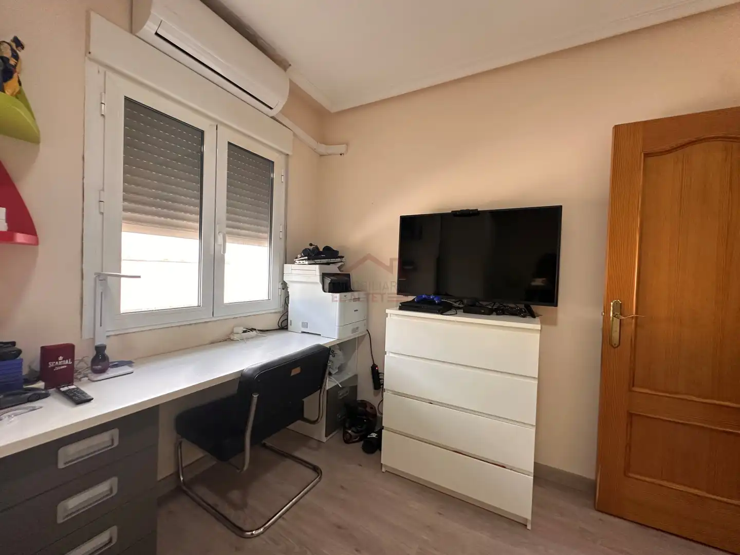 Maisonette zum Verkauf in Elche / Elx mit Klimaanlage, Terrasse und Abstellraum