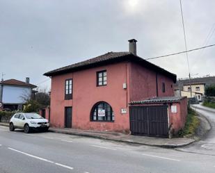 Exterior view of House or chalet for sale in Llanes