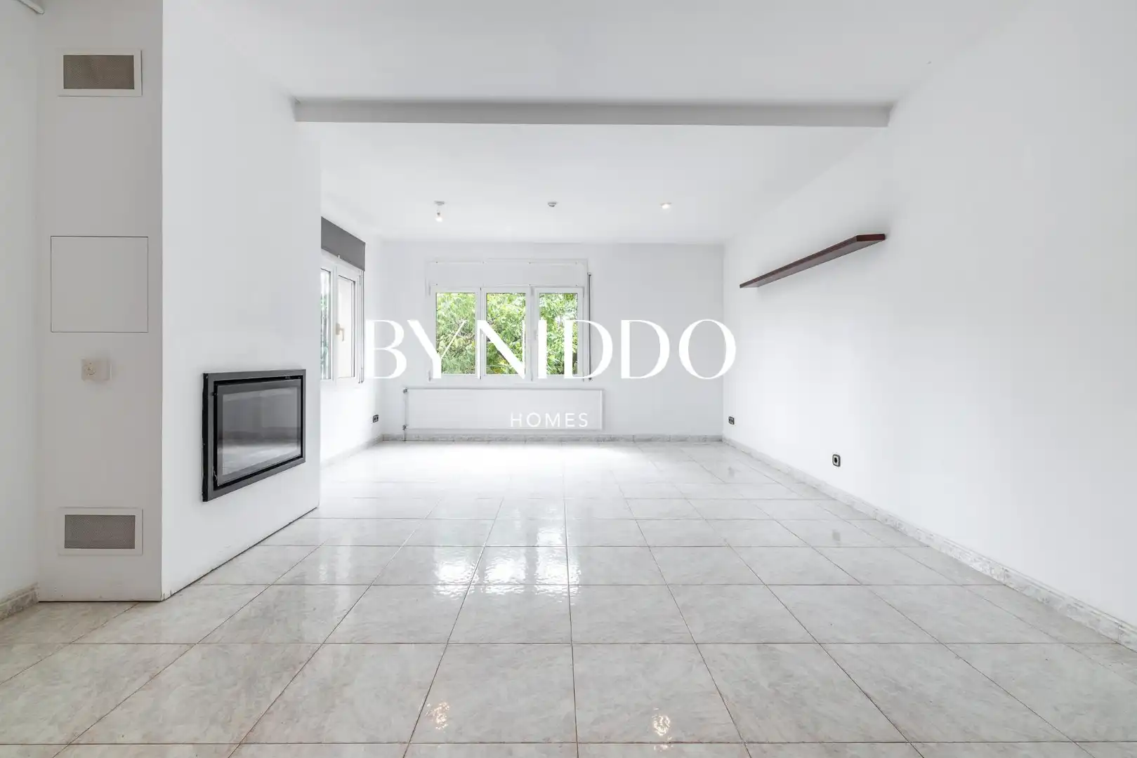 Vista exterior de Casa o xalet en venda en Sant Cugat del Vallès amb Jardí privat, Terrassa i Traster