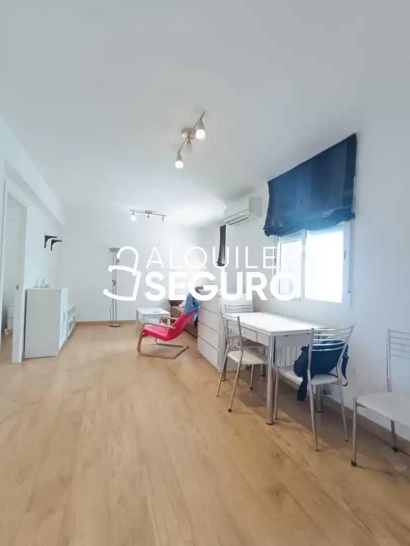 Living room of Flat for rent in Madrid  with Air Conditioner, Heating and Terrace