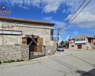 Exterior view of Single-family semi-detached for sale in Lozoyuela-Navas-Sieteiglesias  with Air Conditioner, Heating and Private garden