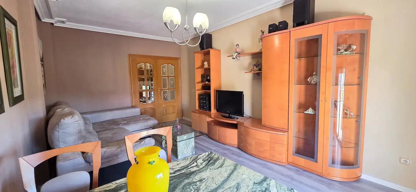 Sala de estar de Piso de alquiler en Elche / Elx con Aire acondicionado, Amueblado y Balcón