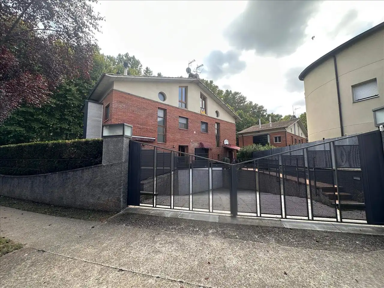 Apartments for sale in AVENIDA CASTELLA LA MANCHA , Olot