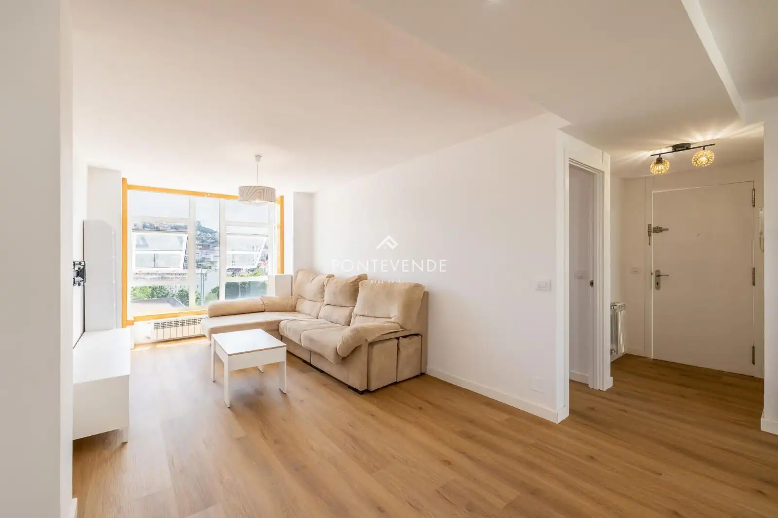 Wohnzimmer von Wohnung zum Verkauf in Vigo  mit Heizung