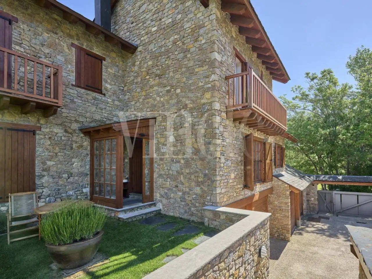 Vista exterior de Casa adosada en venta en Urús con Parquet y Terraza