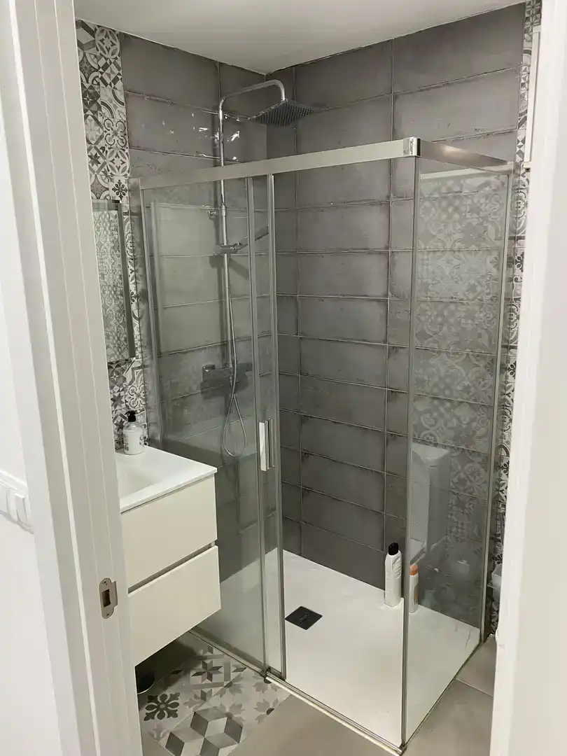 Badezimmer von Wohnung zur Miete in Carnota mit Möbliert und Balkon