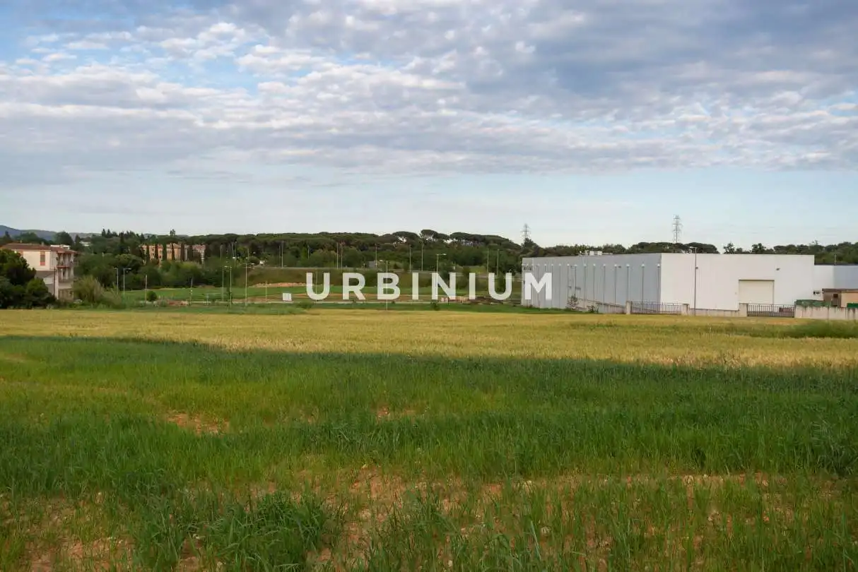 Fabrik Grundstücke zum Verkauf in Fornells de la Selva