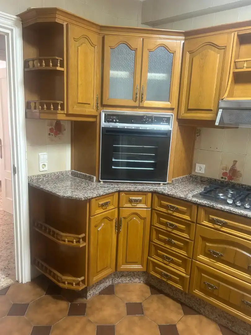 Cuina de Pis de lloguer en Murcia amb Aire condicionat, Calefacció i Moblat