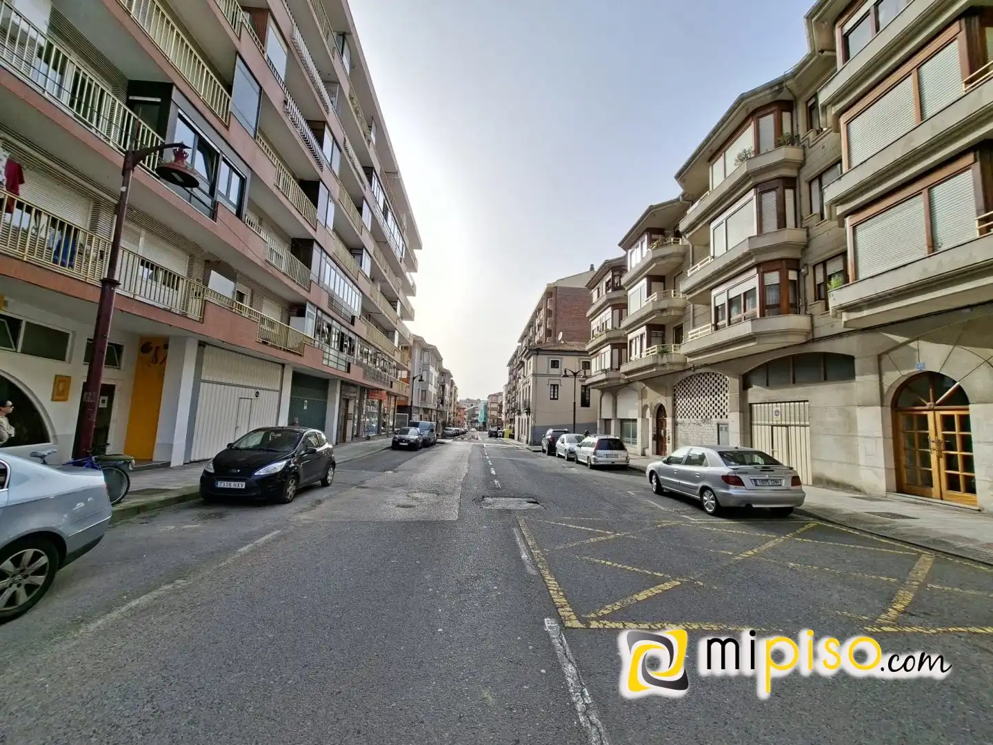 Außenansicht von Wohnung zur Miete in Laredo mit Terrasse und Möbliert