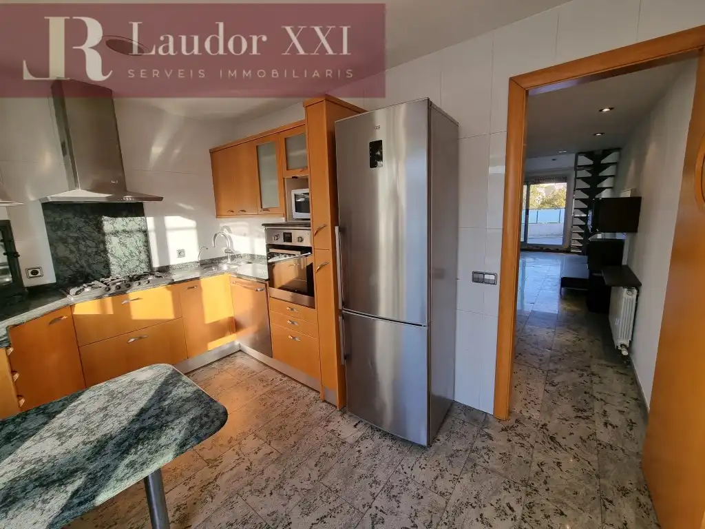 Apartment for sale in Centre - Sant Oleguer