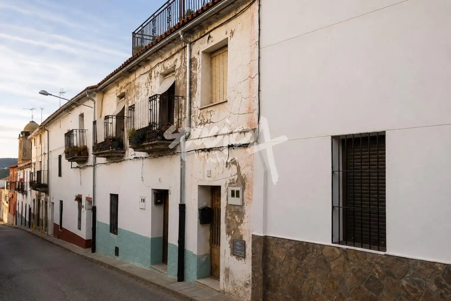 Exterior view of Houses for sale in Madroñera