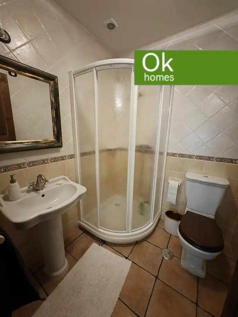 Badezimmer von Country house zum Verkauf in Sobrado (A Coruña) mit Heizung, Privatgarten und Parkett