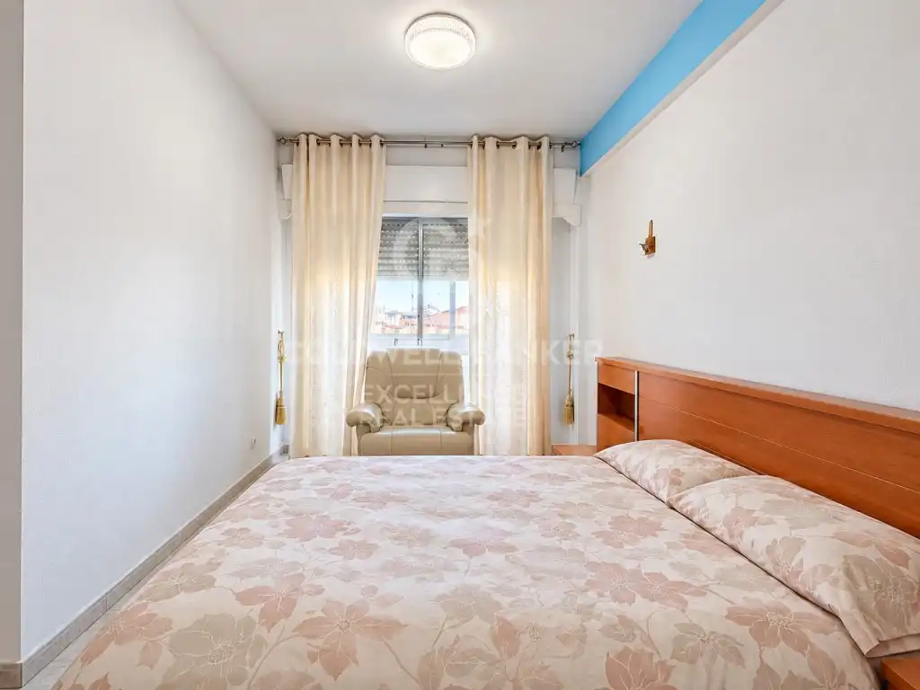 Habitación de Piso en venta en Valencia con Aire acondicionado, Horno y Lavadora