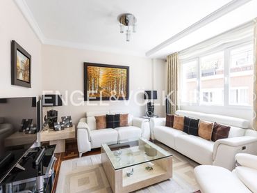 Flat with balcony for sale in Chamberí