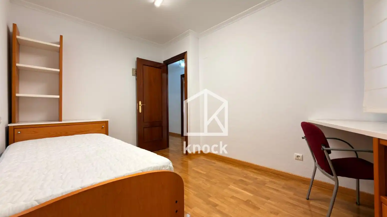 Habitación de Piso en venta en Oviedo  con Calefacción
