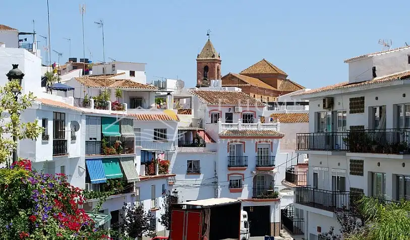 Vista exterior de Casa o xalet en venda en Torrox amb Terrassa i Forn