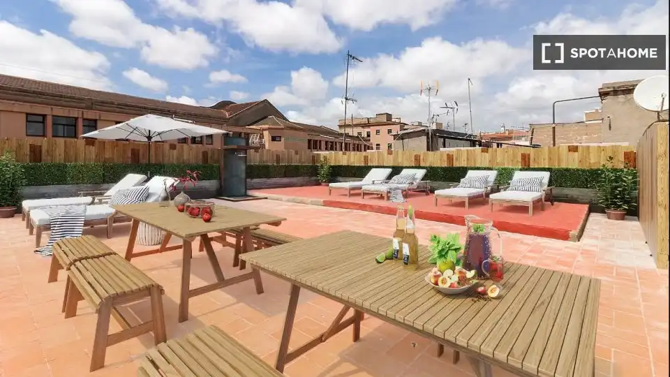 Appartamento con terrazza in affitto a Ciutat Vella, imagen 15